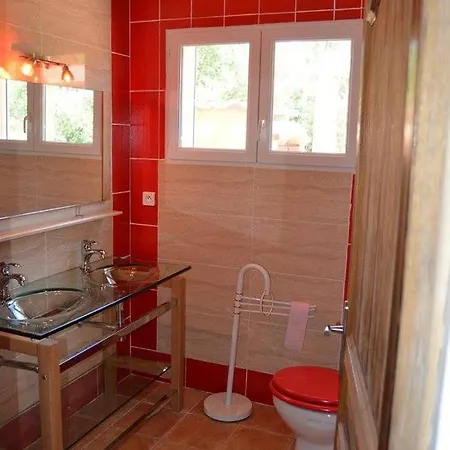 Au Bon Vivre Apartment *